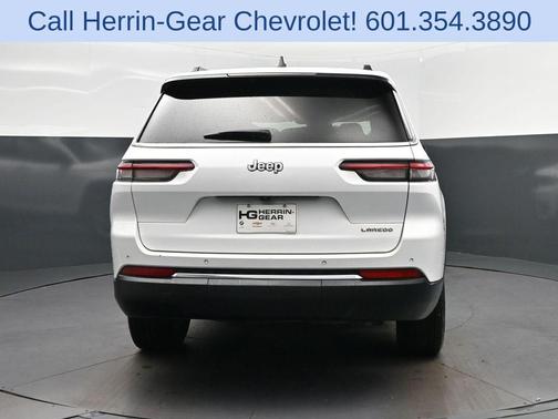 Bright White Clearcoat 2023 Jeep Grand Cherokee L Laredo