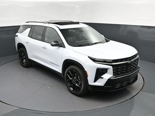 Polar White 2026 Chevrolet Traverse RS