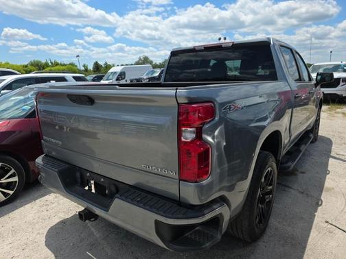 Sterling Gray Metallic 2023 Chevrolet Silverado 1500 Custom
