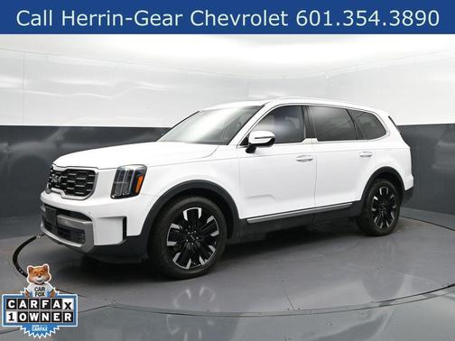 Glacial White Pearl 2023 Kia Telluride SX