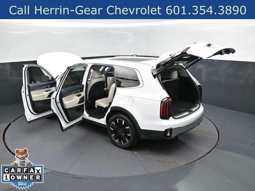 Glacial White Pearl 2023 Kia Telluride SX