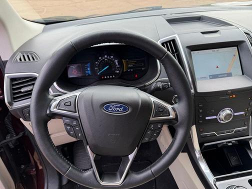 Burgundy Velvet Metallic Tinted Clearcoat 2020 Ford Edge Titanium