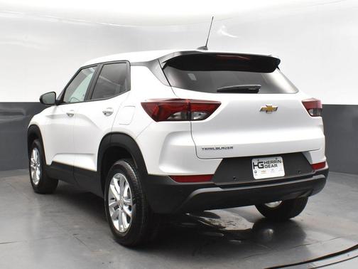 Summit White 2025 Chevrolet Trailblazer LS