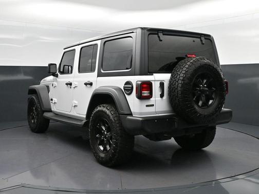 Bright White Clearcoat 2021 Jeep Wrangler Willys