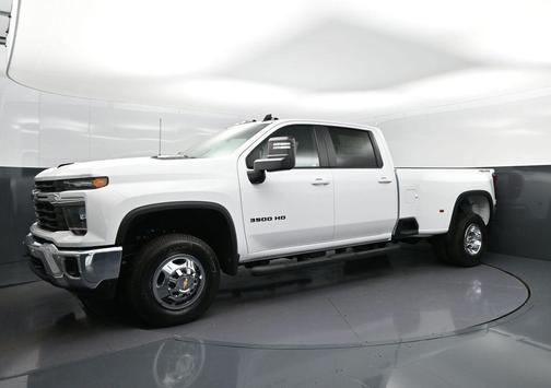 2026 Chevrolet Silverado 3500 LT