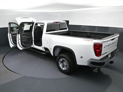 2026 Chevrolet Silverado 3500 LT