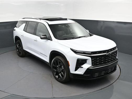 Polar White 2026 Chevrolet Traverse RS