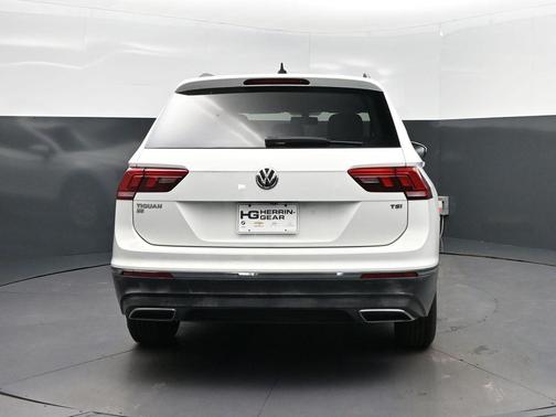 White 2018 Volkswagen Tiguan 2.0T SE