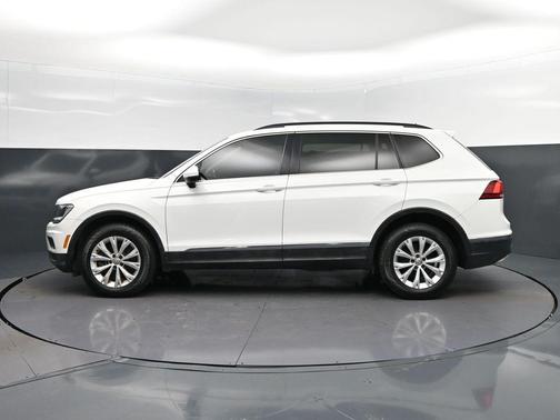 White 2018 Volkswagen Tiguan 2.0T SE
