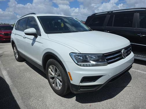 White 2018 Volkswagen Tiguan 2.0T SE