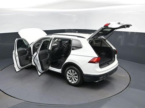 White 2018 Volkswagen Tiguan 2.0T SE