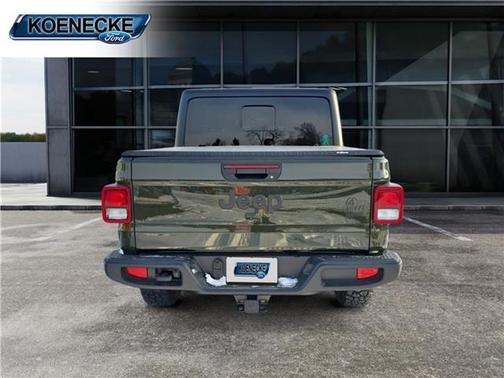 2023 Jeep Gladiator SPORT