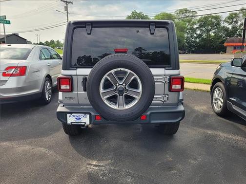 2020 Jeep Wrangler SAHARA