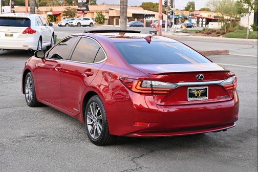 2017 Lexus ES 300h Base