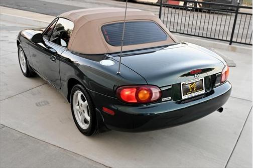 1999 Mazda MX-5 Miata 2D Convertible Touring
