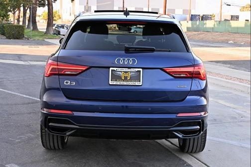 Navarra Blue Metallic 2021 Audi Q3 45 S line Premium Plus