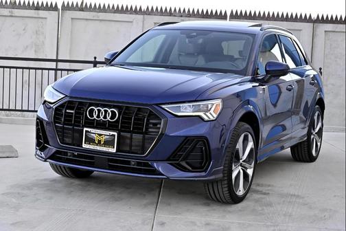 Navarra Blue Metallic 2021 Audi Q3 45 S line Premium Plus