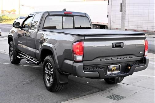 2017 Toyota Tacoma TRD Sport