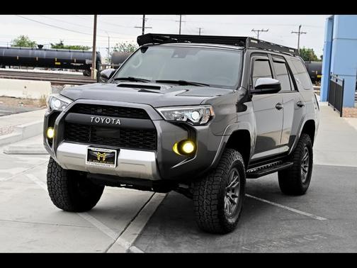 2020 Toyota 4Runner TRD Off Road