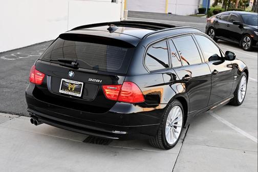 2011 BMW 328 328i Sport Wagon xDrive