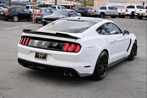 2018 Ford Shelby GT350 Base