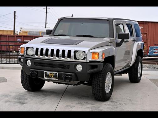 Boulder Gray Mettalic 2006 Hummer H3 Base