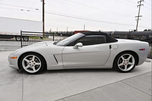 2005 Chevrolet Corvette Base