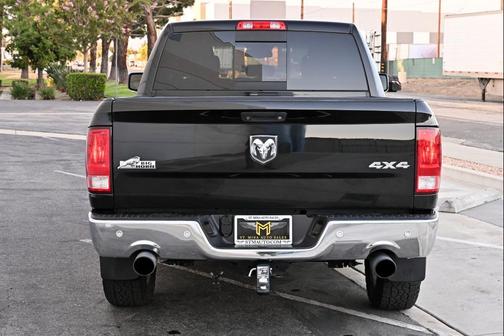 Brilliant Black Pearl 2017 RAM 1500 Big Horn