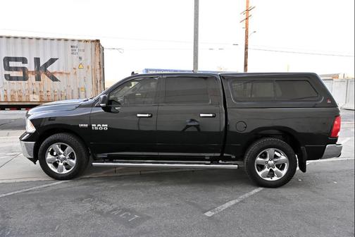 Brilliant Black Pearl 2017 RAM 1500 Big Horn