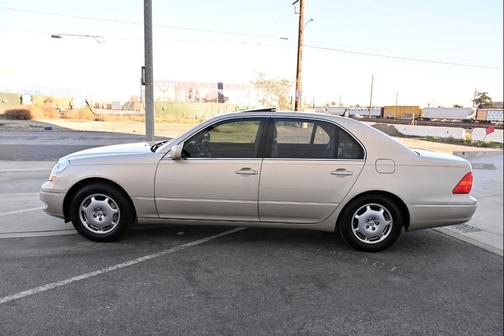 2002 Lexus LS 430 Base