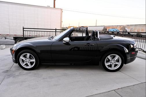 2006 Mazda MX-5 Miata Touring Manual