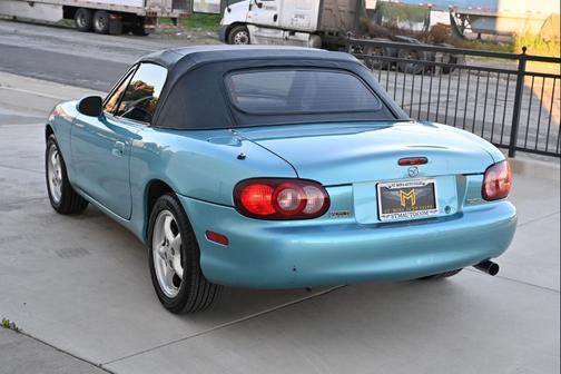 2002 Mazda MX-5 Miata Convertible