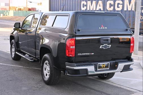 Black 2017 Chevrolet Colorado WT