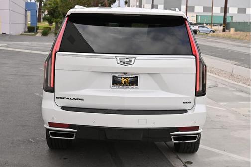 Crystal White Tricoat 2022 Cadillac Escalade ESV Luxury