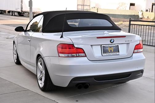 Titanium Silver Metallic 2008 BMW 135 135i 6MT Convertible