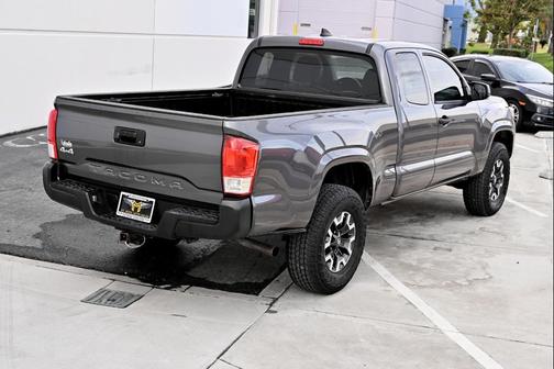 2017 Toyota Tacoma SR