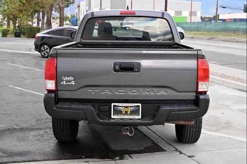 2017 Toyota Tacoma SR