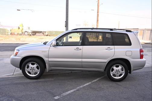 Silver Metallic 2006 Toyota Highlander Sport