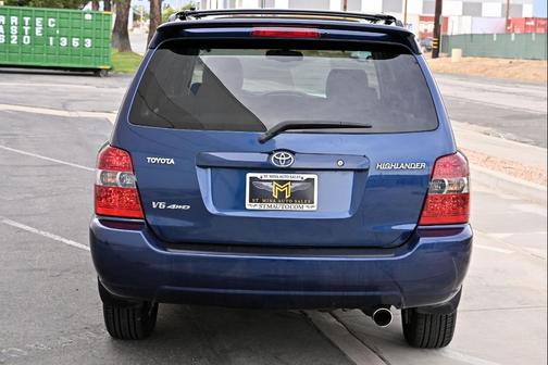 Indigo Blue In Pearl 2005 Toyota Highlander Limited