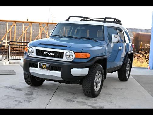 2013 Toyota FJ Cruiser Base