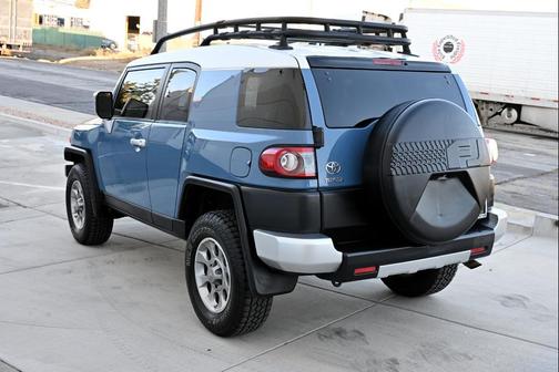 2013 Toyota FJ Cruiser Base