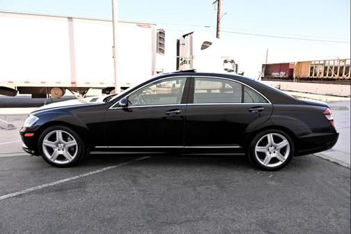 2008 Mercedes-Benz S-Class 550 Sedan