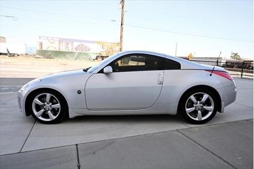 2006 Nissan 350Z Enthusiast Coupe
