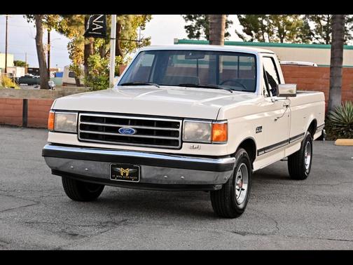 1990 Ford F-150 XLT Lariat