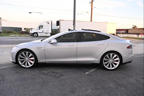2016 Tesla Model S P90D