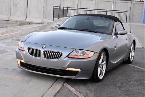 Silver Gray Metallic 2006 BMW Z4 3.0si Roadster