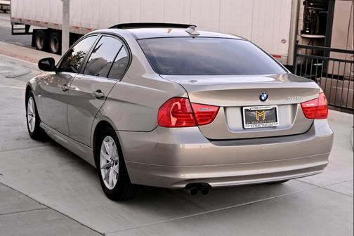 2010 BMW 328 328i Sedan RWD