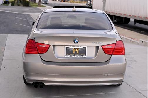 2010 BMW 328 328i Sedan RWD