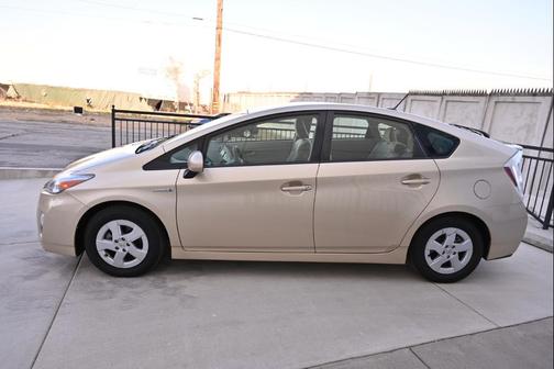 Sandy Beach Metallic 2011 Toyota Prius III