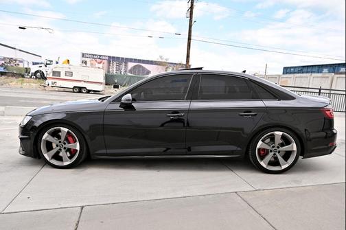 Mythos Black Metallic 2019 Audi S4 Premium Plus 3.0 Quattro